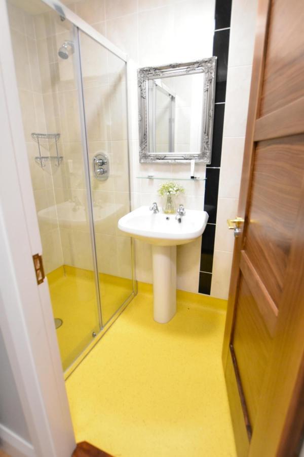 Lanigan'S Accommodation Kilkenny Bagian luar foto